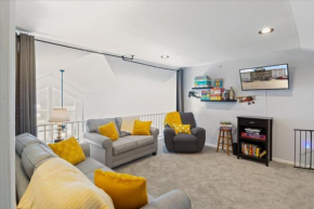 Glen Haven - Top Floor, Heated Pool, Playground